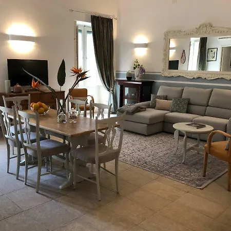 Lägenhet La Volta D'oriente *